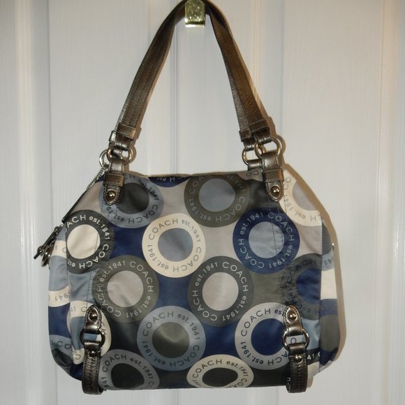 Coach tote - Picture 2 of 6